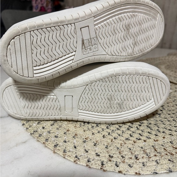 J Adams  8.5 White Multi-Star Sneakers - Picture 6 of 6